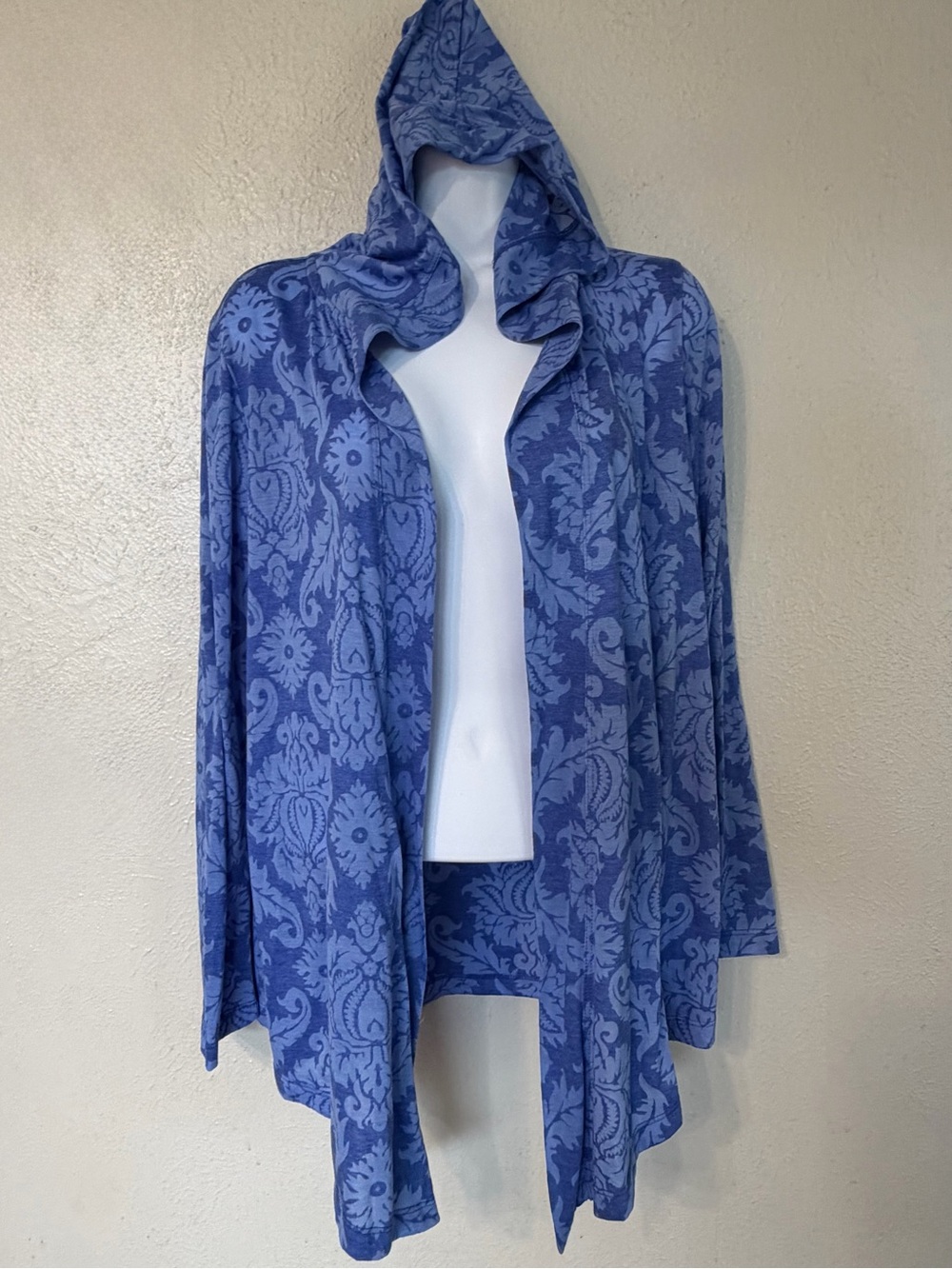 Soma LIVE LOUNGE WEAR
Burnout Open Front Hooded Cascading Cardigan Damask Blue M